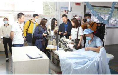 數(shù)十家媒體集結(jié)LOVO家紡生產(chǎn)基地 體驗(yàn)互聯(lián)網(wǎng)直賣(mài)